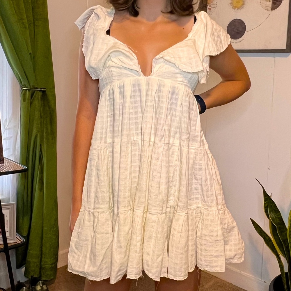 Cream flowy dress